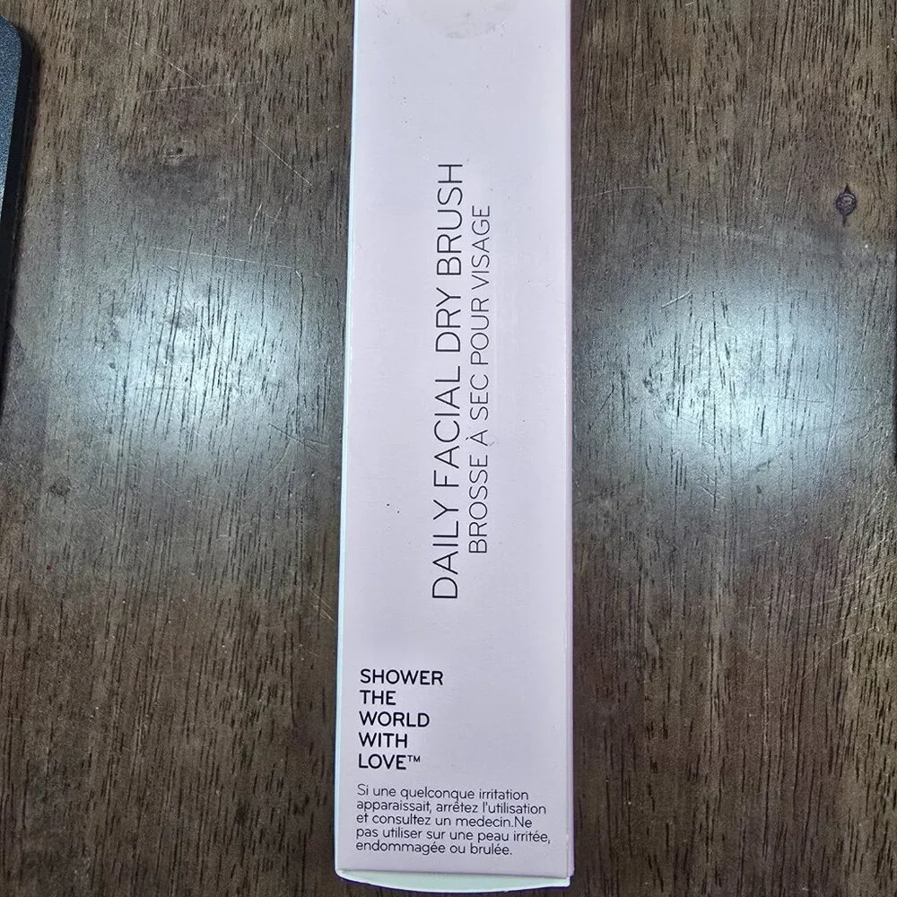 Daily Concepts Daily Facial Dry Brush - Brand New